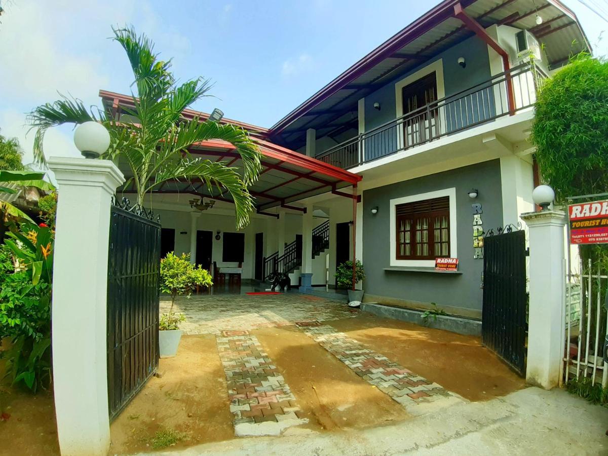 Radha Tourist Home Polonnaruwa Exterior photo