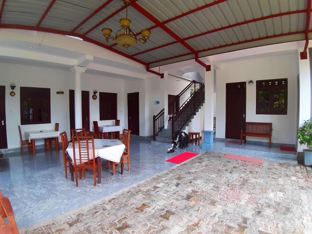 Radha Tourist Home Polonnaruwa Exterior photo